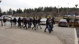 MİDESİNDE 33 PAKET METAFİNİ ÜLKEYE SOKTU!