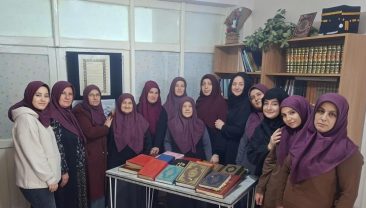 KADIN KURSİYERLERDEN AFRİKA’YA KUR’AN-I KERİM YARDIMI