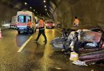 TÜNELDE TIRLA ÇARPIŞAN ARAÇ HURDAYA DÖNDÜ