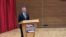 KÜRESEL ZORLUKLARA RAĞMEN REKOR PERFORMANS