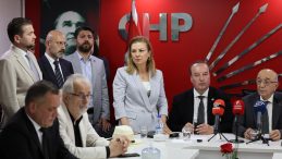 GENEL BAŞKANLIK TARTIŞMALARI BAYRAMLAŞMAYA YANSIDI