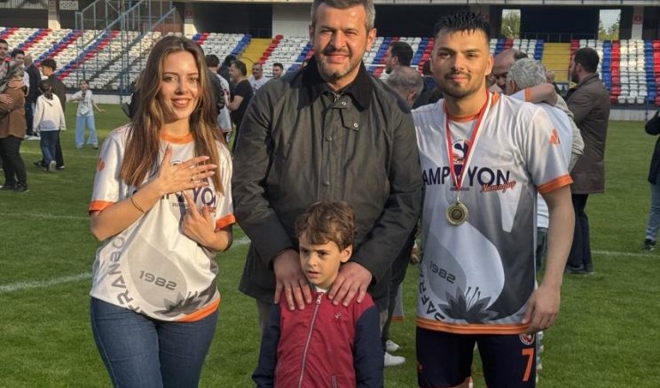 ŞAMPİYONLUK SONRASI EVLENME TEKLİFİ