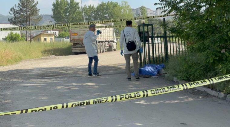 YOL ORTASINDA ÖLÜ BULUNDU
