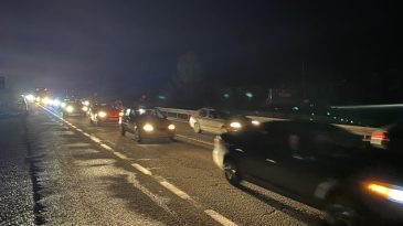 KEMİKLİ’DE TRAFİK DURMA NOKTASINA GELDİ