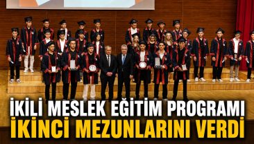 HEM OKUYORLAR HEM DE MESLEK ÖĞRENİYORLAR