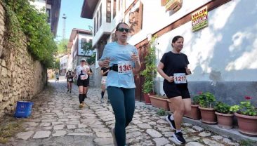 DÜNYA SPORCULARI SAFRANBOLU SOKAKLARINDA